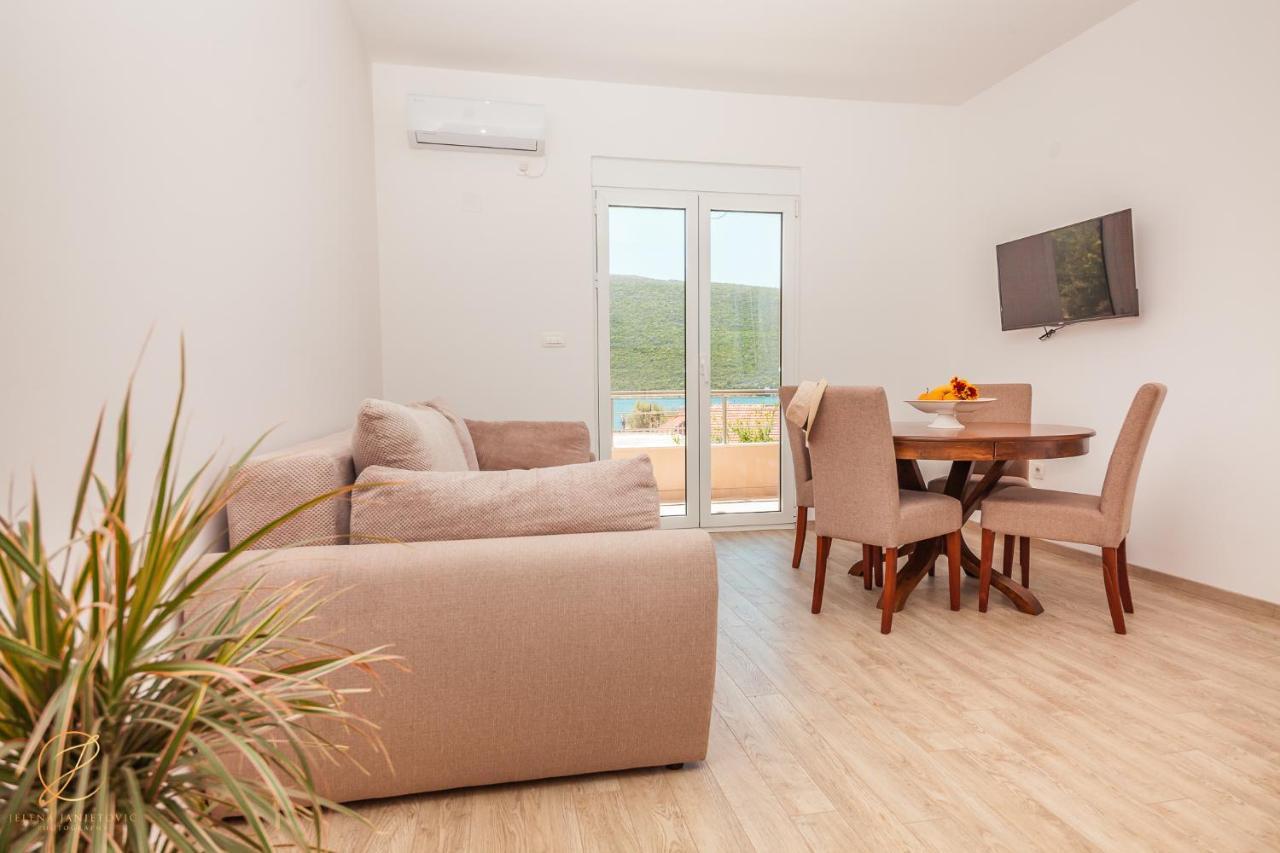 Apartments Ruzmarin Herceg Novi Exteriér fotografie